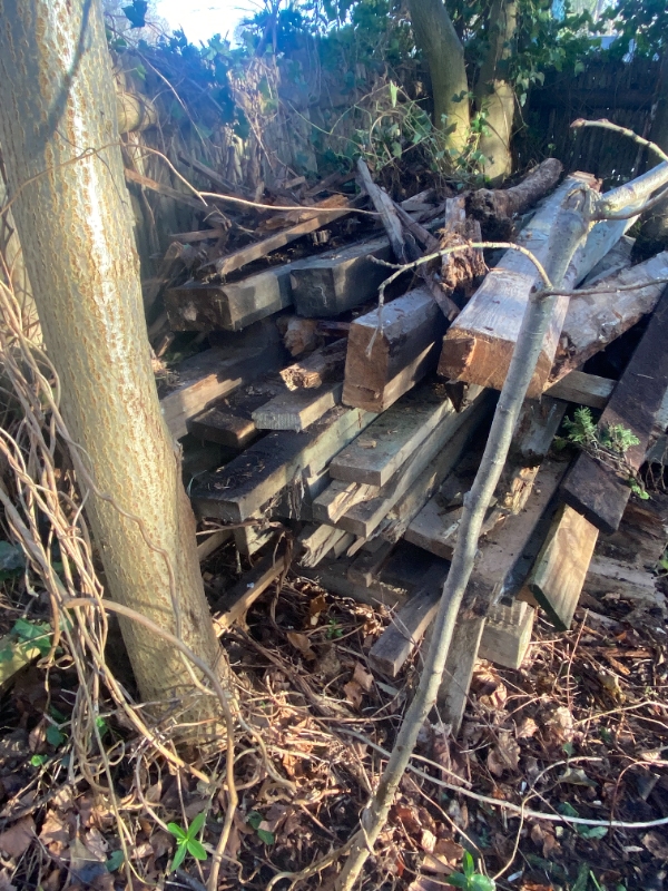 bortkørsel af brædder og presseninger