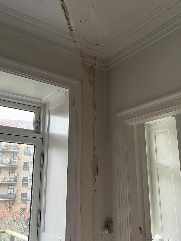 Reparation af loft/væg
