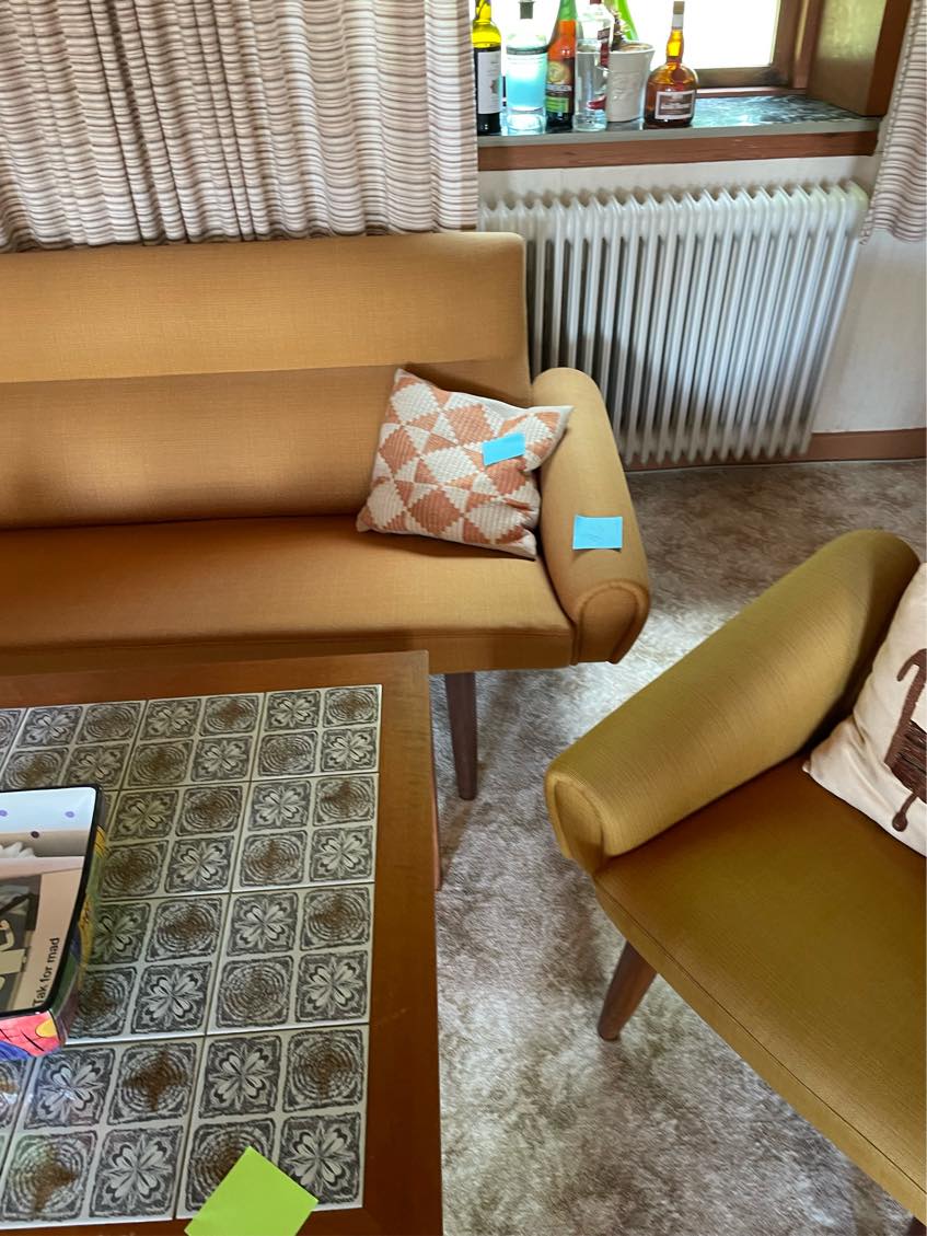 Afhente sofa, 2 lænestole + skænk fra Kolding til Hørsholm med opbæring til 3. Sal