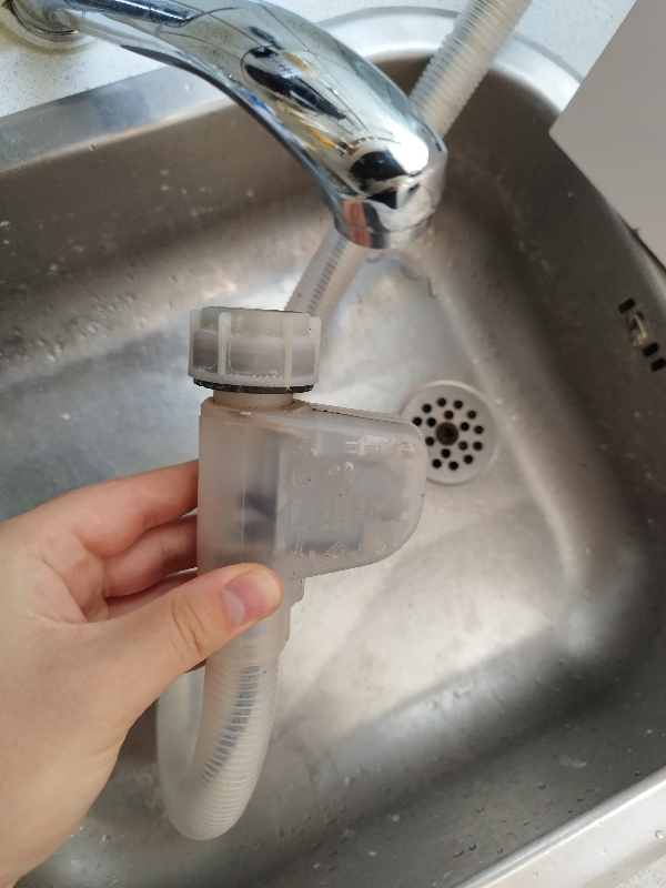 Bordopvaskemaskine tilslutning til vandhane