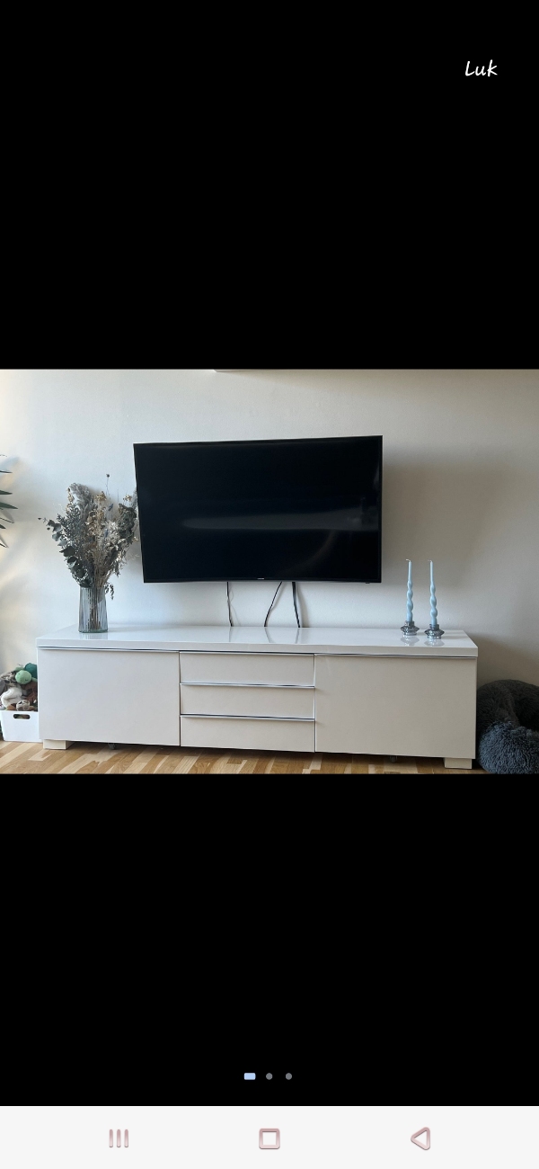 Jeg skal have hentet en tv bord