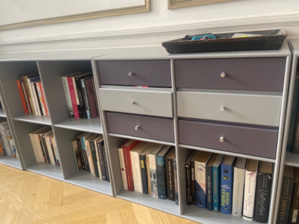 Sprøjtelakere bogkasser