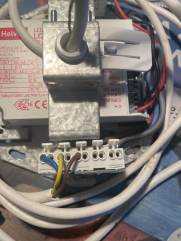 Lampereparation af el Louis Poulsen lampe model