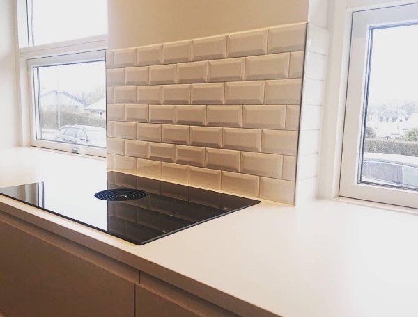 Sat fliser op på 1 kvm