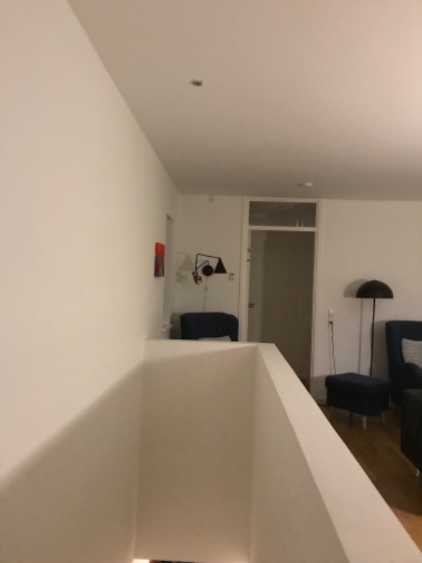 Opsat lampe over trappe