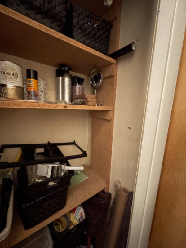 Opsætning af lampe, Spejlskab m.m.