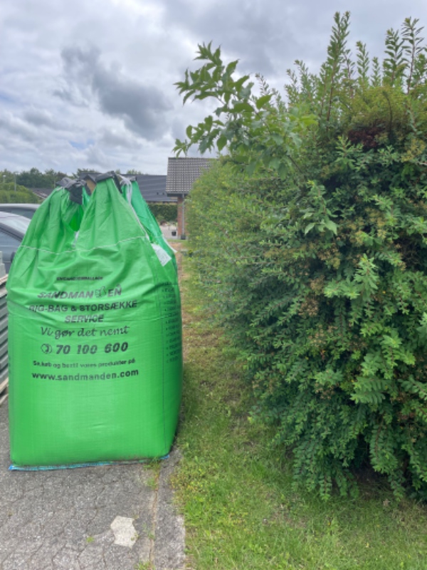 Hækklipning og bortskaffelse