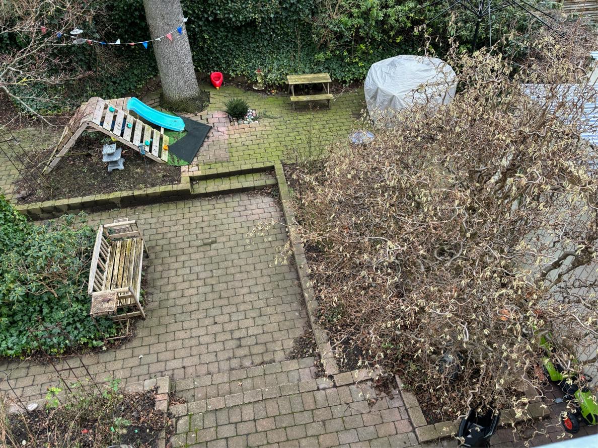 Haveomlægning med græs og terrasse