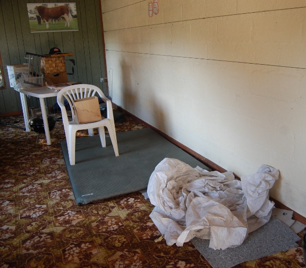 Skal have tømt rum og det skal køres væk