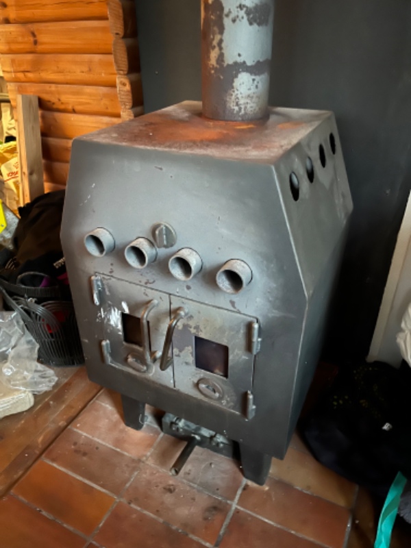 Montering af ny brændeovn og skift af skorsten