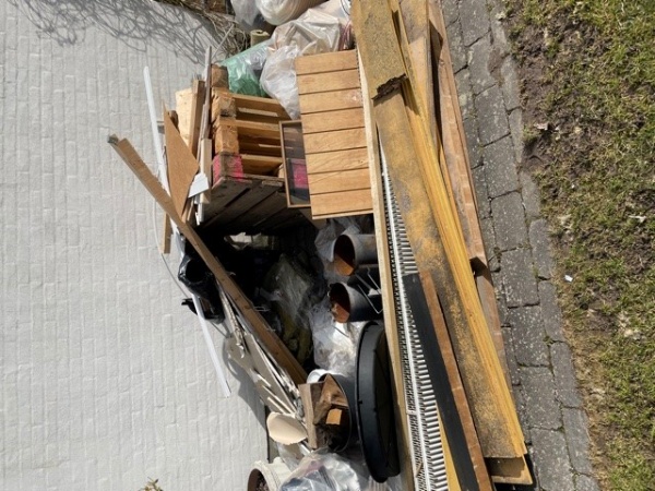 Afhentning af blandet byggeaffald