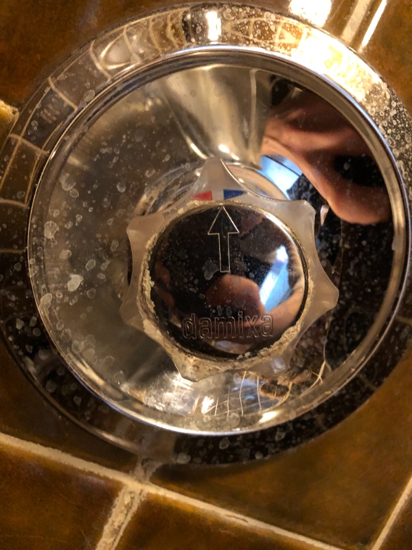 Udskifte indbygget blandingsbatteri