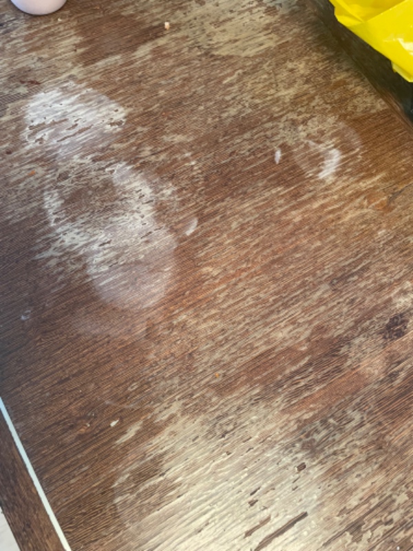 Træspisebords restaurering