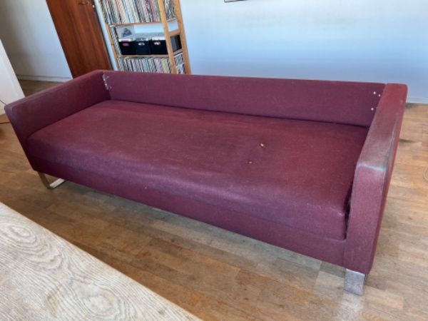 Bortskaffelse af gammel sofa