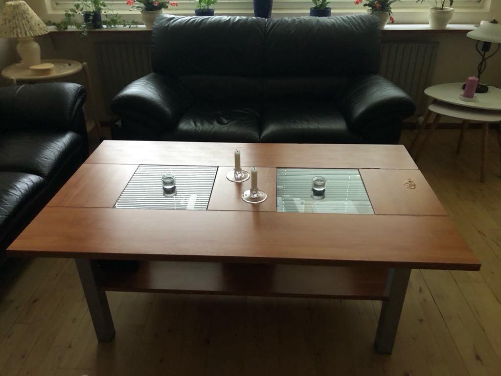 Afhentninger af sofaer og bord