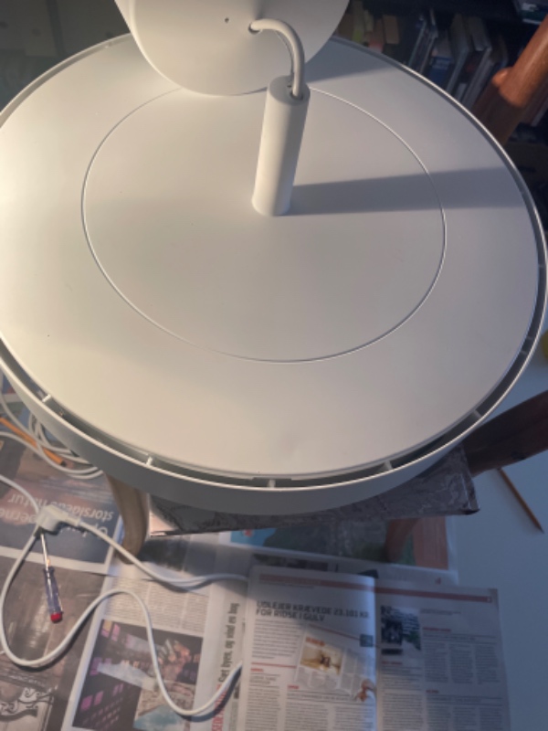 Lampereparation af el Louis Poulsen lampe model