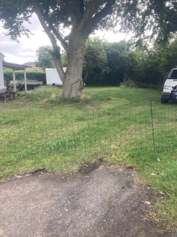 Afgravning og planering af græsplæne