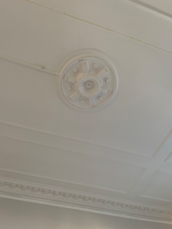 Opsætning af lamper og TV Ophæng