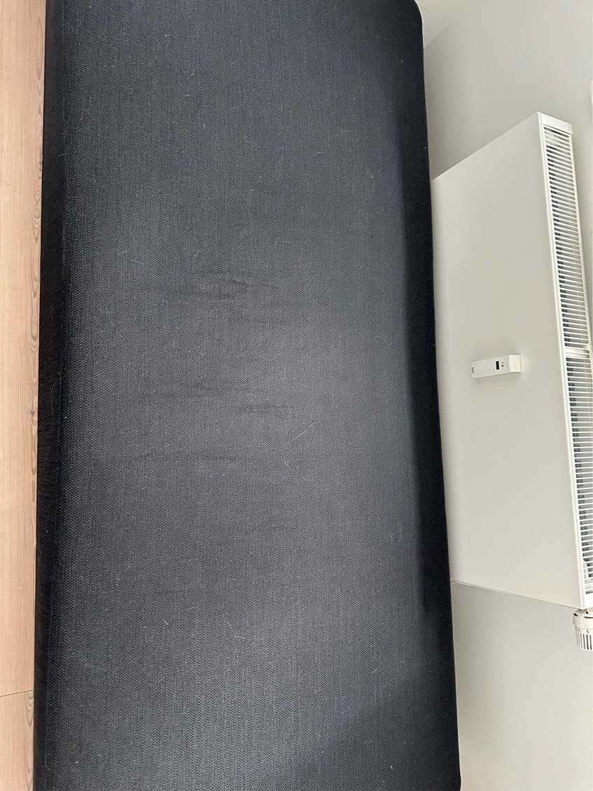 Kørt boxmadras på genbrugsstation