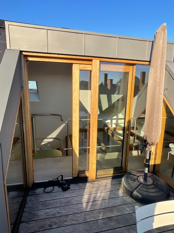 Oliering og rensning af trædøre og vinduespuds