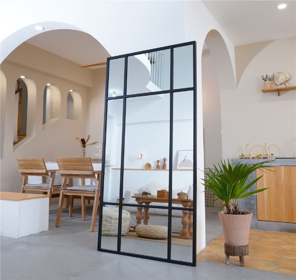 Afhentning af stort spejl og levering til ny adresse (d. 13 feb ml. 9-17:00)