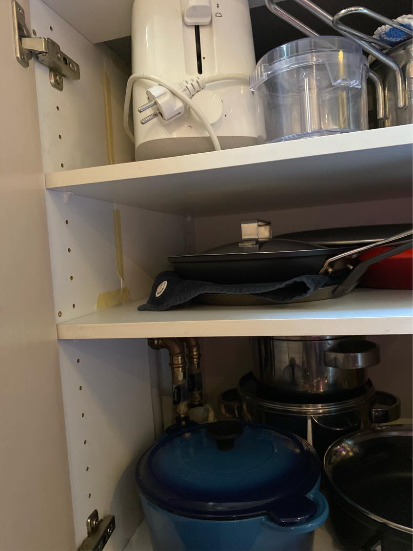 Ny rørkasse i køkkenet