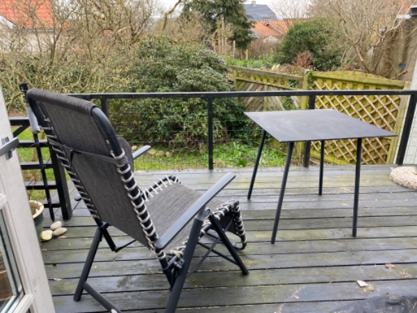 Hegn og terrasse: Algefjernelse og maling 