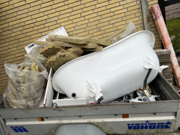 Afhentning af byggeaffald