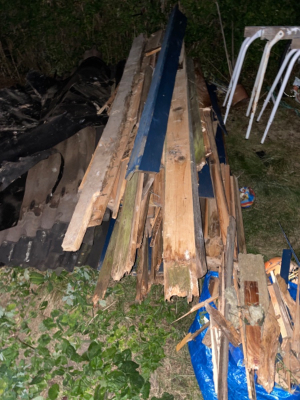 Bortskaffelse af affald - ca 2-3 trailerlæs