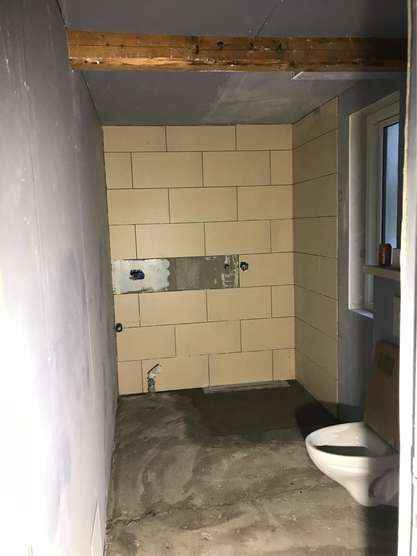 Renovering af badeværelse i sommerhus.