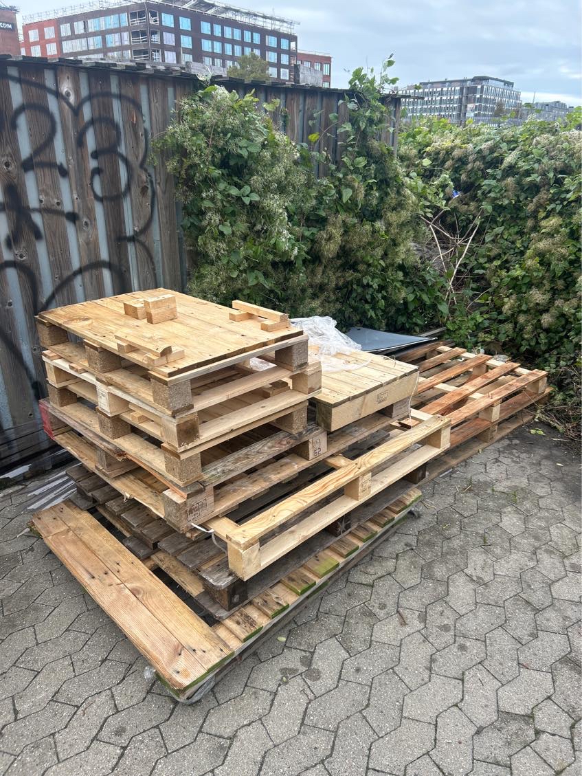 Afhentet defekte paller