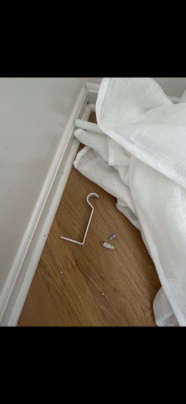 Pudsning, maling og montering af gardinstang