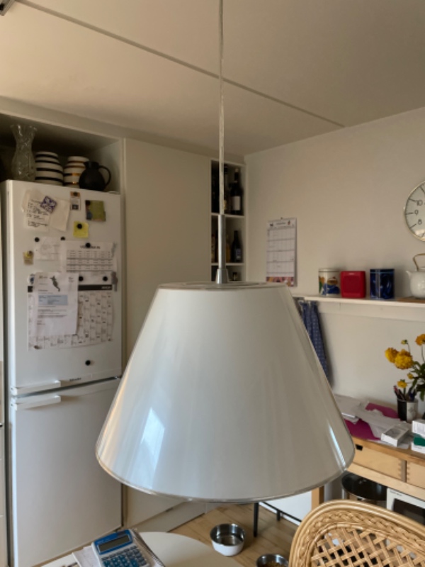 Tilslutning af 2 lamper - der er ophæng. Rep. en lampe som ikke virker - formentlig løs forbindelse.