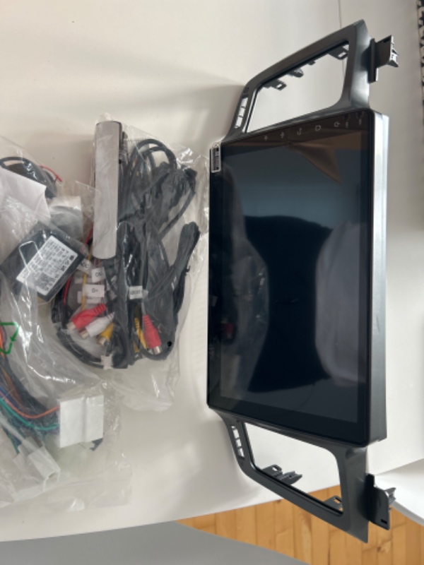 sætte ny bilradio i bilen med ny skærm