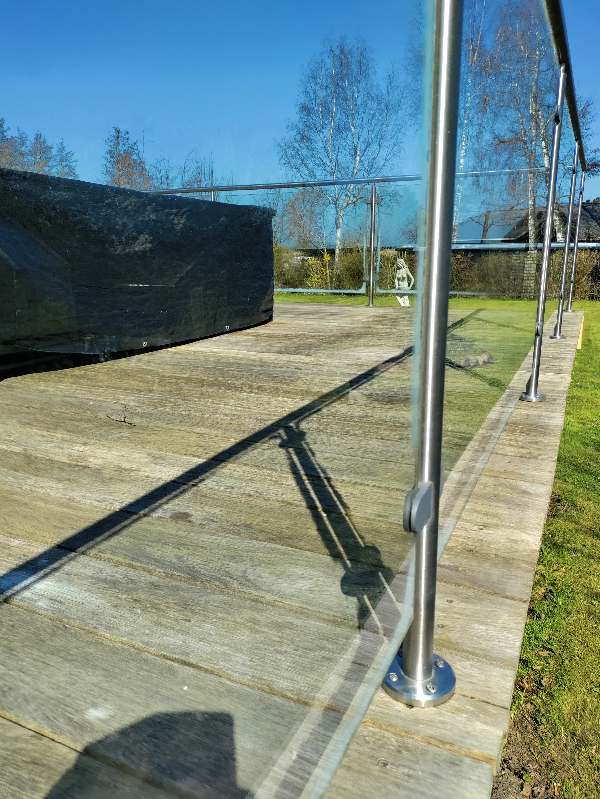 udskiftning af ca. 40 kvm. terrassebrædder .