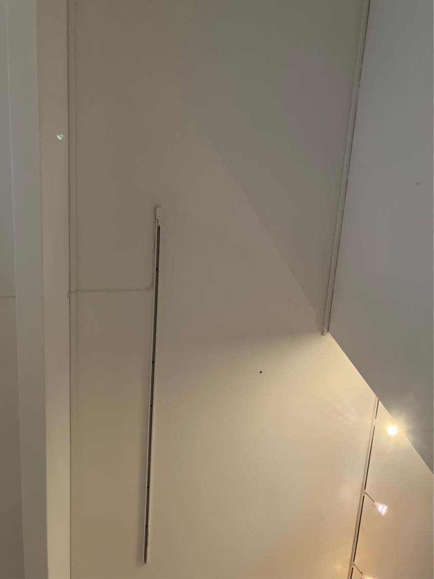 Ophængning af to loftslamper 4 m oppe (loft til kip)