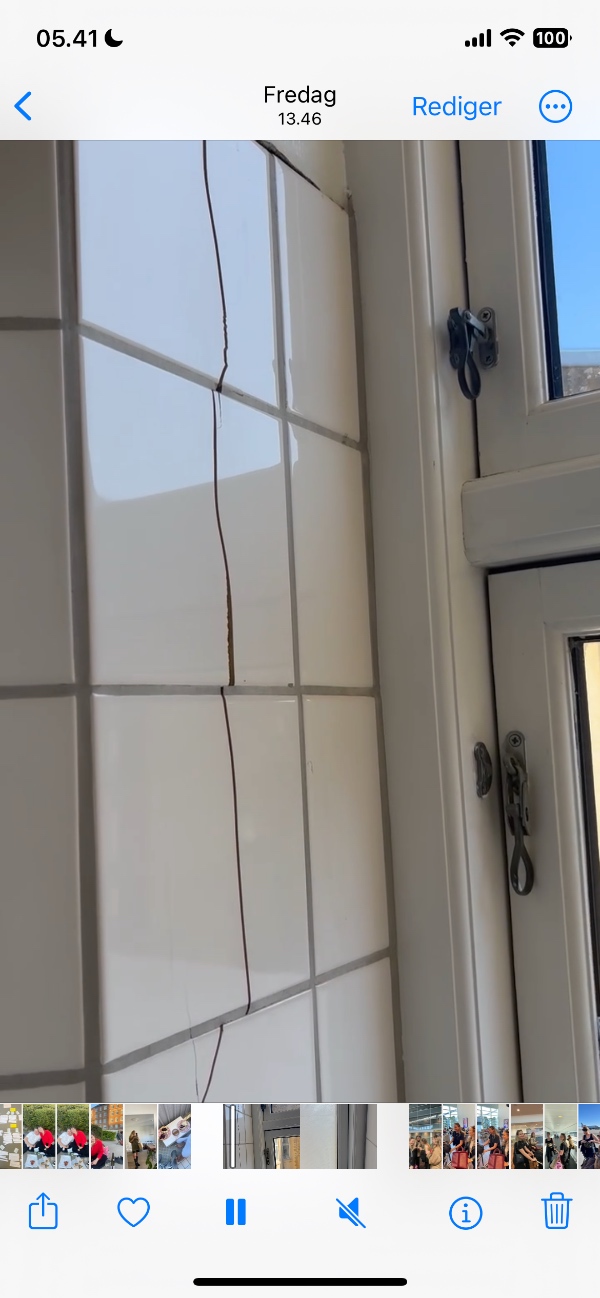 Udskiftning af 12 fliser