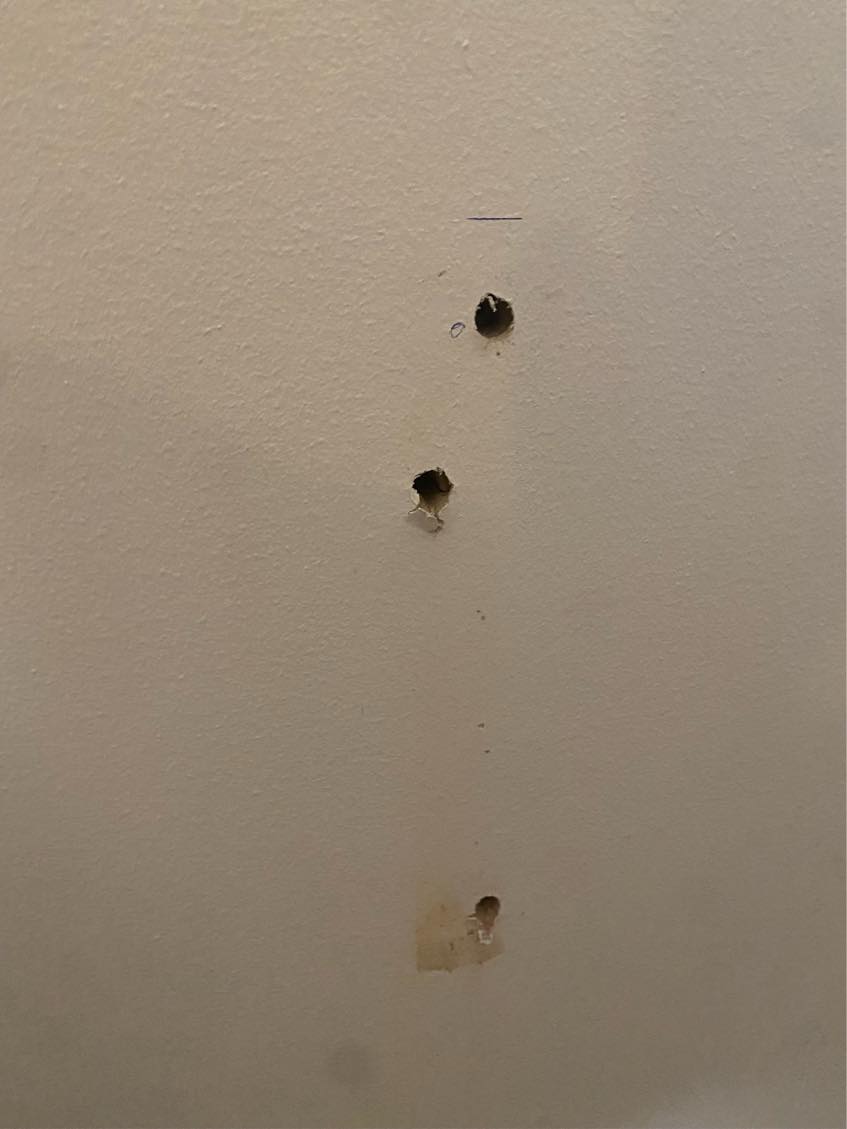 Sætte bord + håndkædeholder op