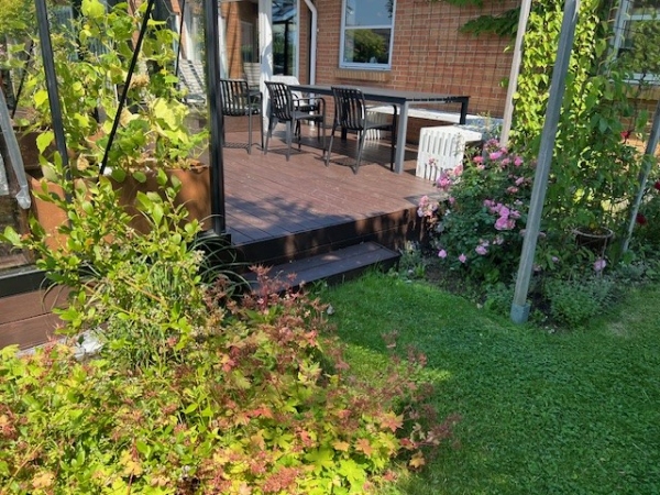 Grave rende langs terrasse