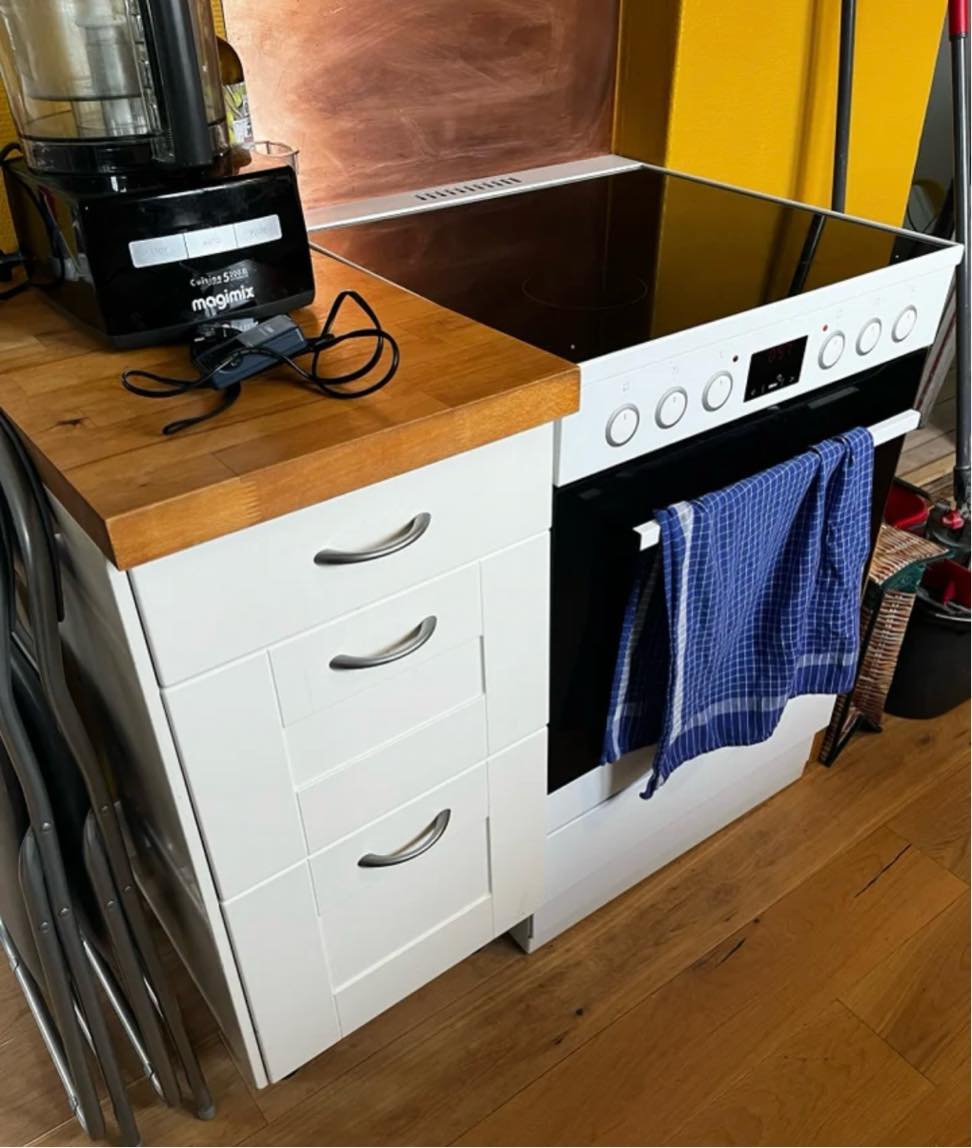 Transportere køkkenelementer fra hus i Vanløse til lejlighed på Østerbro (med elevator).