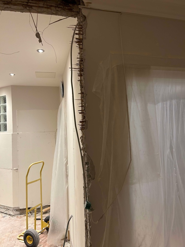 El til køkken samt lyskontakt