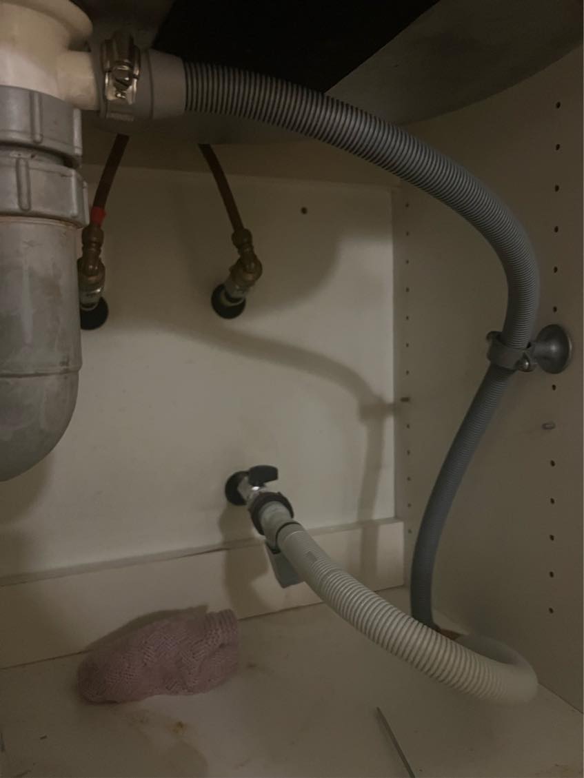 Åbnet for ballofix under håndvask (sidder fast)