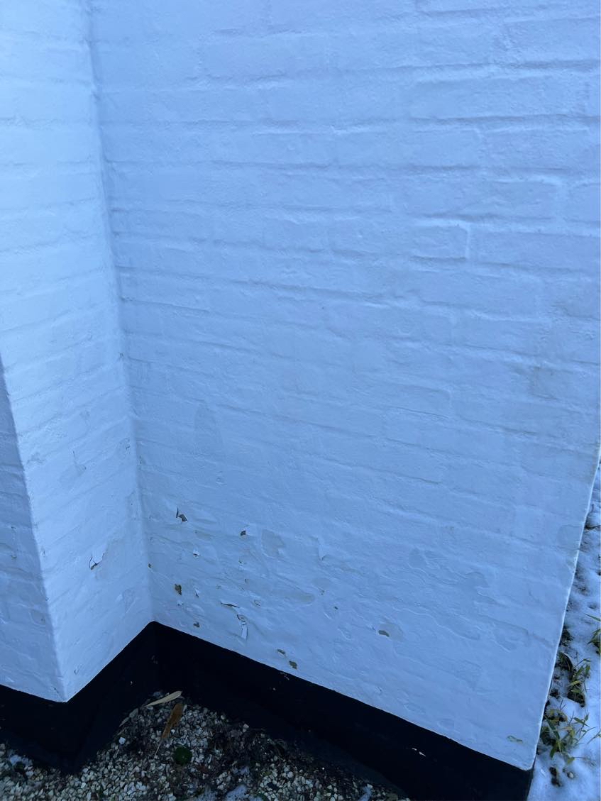 Maling af træværk på hus og skure udvendigt samt opmuring/maling af tilbygning