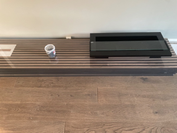 Opsætning af diverse hylder, biopejs, akustikpaneler, udendørs lamper