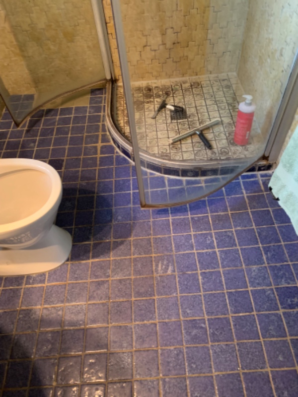 Nye fliser/klinker i badeværelse