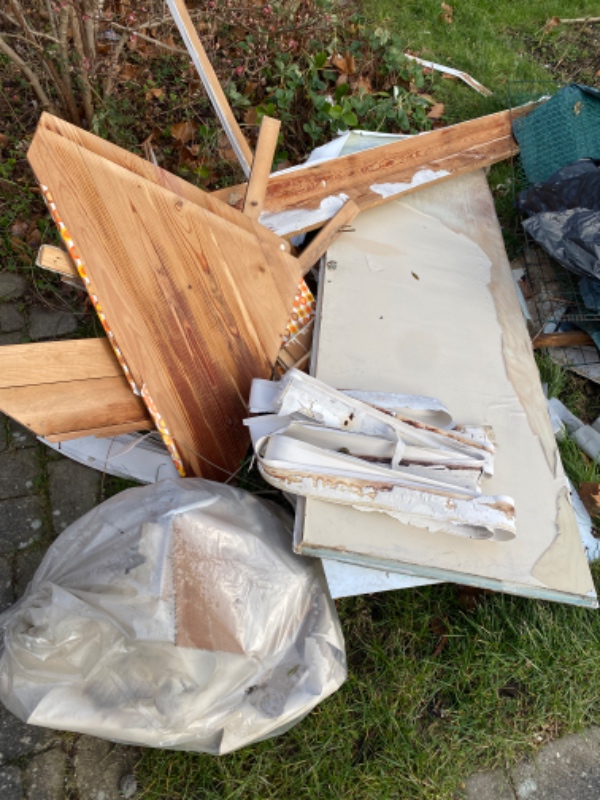 Bortkørsel af div byggeaffald. Max 2 timer. 1 person med trailer