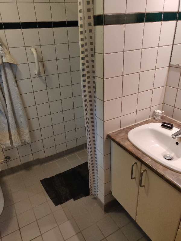 Ryddet et rækkehus. Alt skal væk. Slutrengøring herefter.