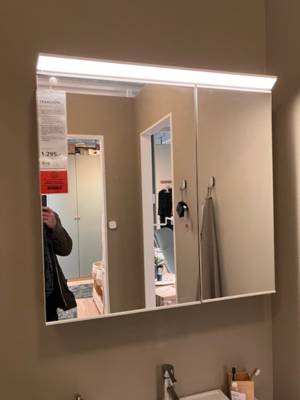 Opsætning af Ikeaskab med lys i badeværelse