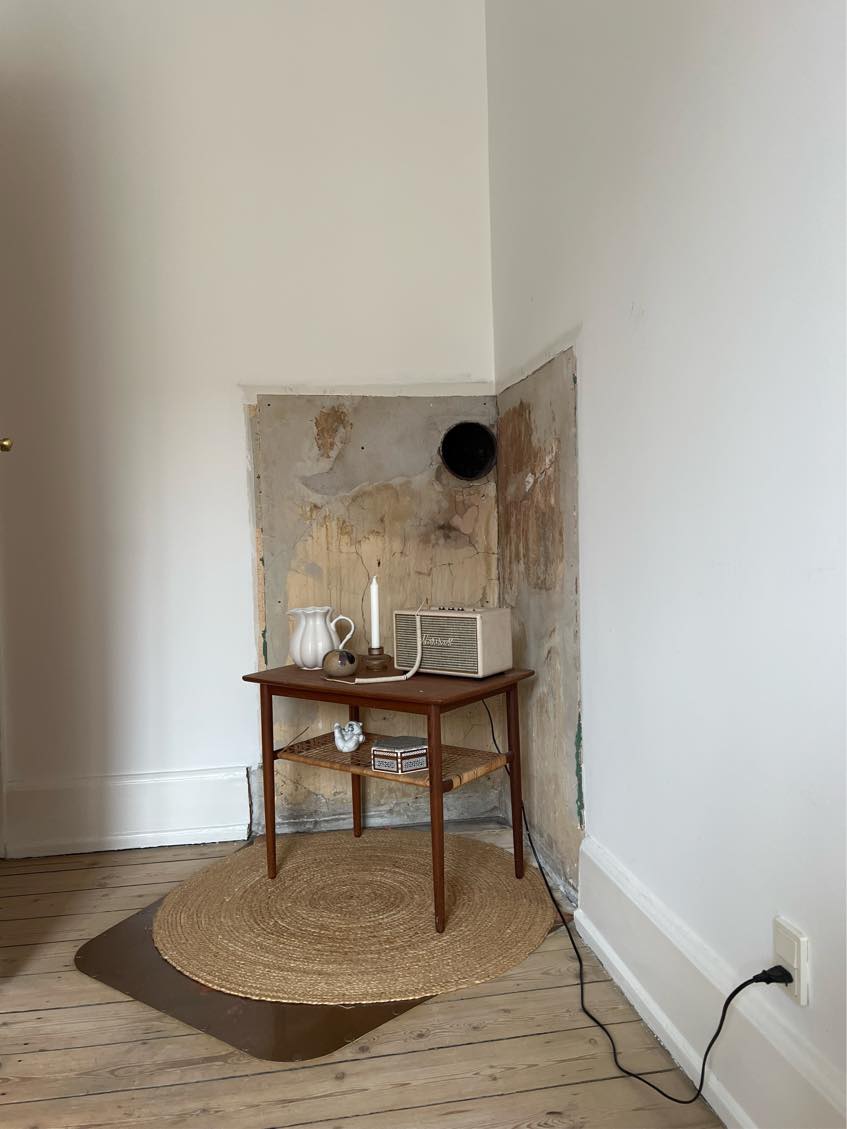 Hjælp til at murer et hul til, indtil en skorsten, samt spartle noget af væggen