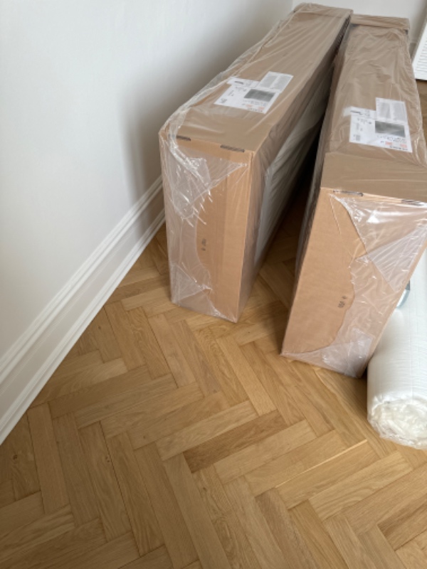 Returnering af nye senge til Ikea butik